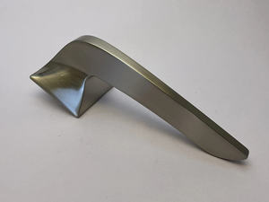 Poignée de porte de luxe de conception d'alliage de zinc moderne personnalisée de bonne qualité couleur d'or pour la porte - Product Image 3