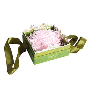 Boîte cadeau à couverture rigide pour festivals et fêtes d'anniversaire Boîtes rigides de 2mm avec stratification brillante Impression couleur transparente - Product Image 2