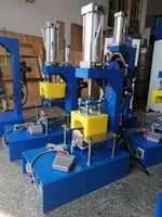 Machine de moulage pneumatique de réglage d'orteils chauds à tête unique de type table pour l'usine de chaussures en cuir