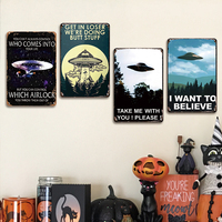Plaque murale en métal UFO, décoration artistique vintage de science-fiction, affiche d'abduction extraterrestre pour la maison, le salon, la chambre à coucher, décoration sur le thème de l'espace