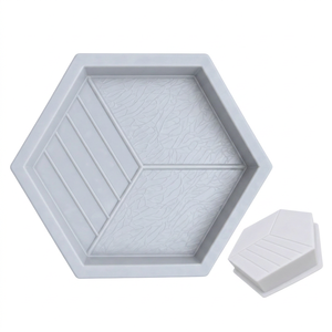Moule en plastique PP pour pavés hexagonaux en béton avec surface striée - Product Image 1