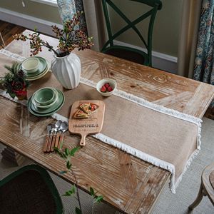 Drapeau de table tissé de style américain moderne Décoration de fête en jute naturelle Rime brodée en dentelle pour salle à manger Serviette de couverture de couloir - Product Image 6