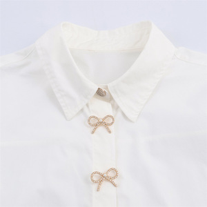 <span class=keywords><strong>Camisa</strong></span> Informal de Moda Coreana para Mujer, Estilo Otoñal, Corte Regular, Tejido a Rayas, Poliéster, con <span class=keywords><strong>Botones</strong></span> Decorativos - Product Image 3