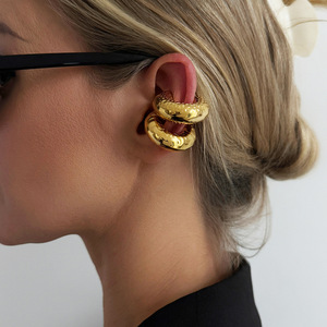 Clips de <span class=keywords><strong>Oreja</strong></span> en Forma de C de Acero Inoxidable HWASAN, Sin Perforaciones, Diseño de Hebilla con Superficie Fotosensible y Patrón de Tapizado - Product Image 4