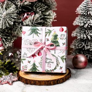 Papel de regalo navideño de alta gama con diseño de corazón y árbol de Navidad a color para mamá, impresión a doble cara, personalizable - Product Image 3