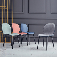 Chaise de salle à manger moderne en tissu avec base en métal chromé et structure en fer, mobilier pour la maison