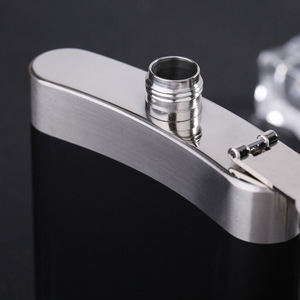 Gourde à liqueur réutilisable en acier inoxydable noir de 6 oz, très vendue, avec lettres anglaises gravées au laser, design minimaliste - Product Image 4