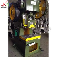 Presse à poinçonner mécanique de petite taille 10T 16T 25T 40T pour le poinçonnage de trous dans le métal