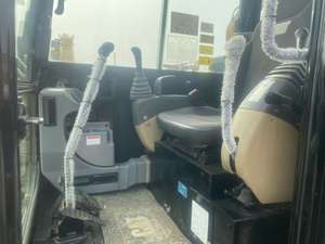 Mini-excavatrice sur chenilles 305.5 d'occasion, 12 tonnes, modèle 2023, capacité de la benne de 0,22 m³, bon état - Product Image 6