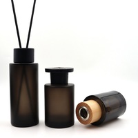 Noir mat pour bouteille en verre de diffuseur de roseau avec bâton et boîte nouvelle bouteille de diffuseur d'huile essentielle d'aromathérapie de conception