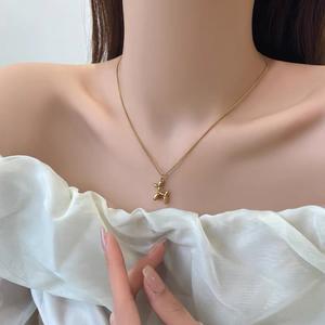 Collar de acero de titanio <span class=keywords><strong>para</strong></span> perro con globo divertido de moda americana europea <span class=keywords><strong>para</strong></span> mujer colgante de hip-hop transfronterizo de moda dorada directa - Product Image 2