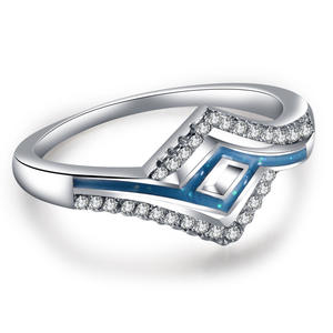 Bague géométrique à la mode avec incrustation bleue et pierres de zircon pavées pour femmes, bijoux cadeau - Product Image 2