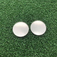 Vente en gros en vrac prêt à expédier plusieurs couleurs impression UV logo personnalisé pièce de monnaie accessoires de golf marqueur de balle de golf en métal