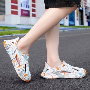 Zapatillas de playa deportivas ligeras de verano para hombre, antideslizantes, antiolor, resistentes al desgaste, con punta de <span class=keywords><strong>coco</strong></span>, para baño exterior - Product Image 1