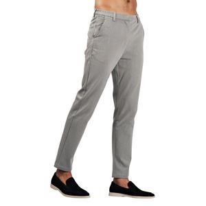 Pantaloni leggeri classici grigi all'ingrosso con Logo personalizzato pantaloni Chino Casual Slim-Fit da uomo - Product Image 1