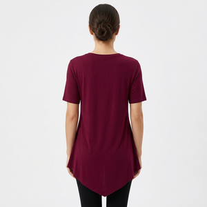 T-shirt décontracté pour femme, couleur unie, manches courtes, col rond, tricoté en polyester, UPF 50+, taille plus, bordeaux, coupe classique - Product Image 5