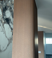 Panneau mural moderne de luxe, texture bois brun clair personnalisée, résistant à l'humidité, pour chambre, salle à manger, extérieur, décoration murale intégrée