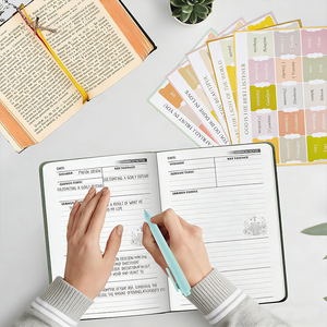 Cuaderno <span class=keywords><strong>de</strong></span> Estudio Bíblico Myway 2026 <span class=keywords><strong>de</strong></span> Lujo, Tapa Dura A5, Páginas <span class=keywords><strong>de</strong></span> Papel, Portaplumas <span class=keywords><strong>de</strong></span> Tela Personalizado, Pegatinas para Uso en Oficina/Escuela - Product Image 2