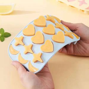 Nuevo Diseño de Molde de Silicona con Forma de Corazón y Estrella para Cubitos de Hielo, Gelatina y Pastel, con Tapas - Product Image 3