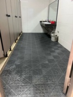 KCX Schwerlast-Garagenbodenfliesen Ineinandergreifende Gummi-Bodenmatten für Lager Werkstatt Fitness-Studio Matten Kunststoff-Bodenbelag