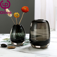 Fabrik Großhandel eiförmige schmale Mundglas Blumenvase Bernstein graue Farbe mit silbernem unteren Rand für Hochzeiten Niedriger Preis
