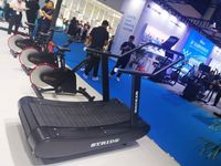 Tapis roulant incurvé en gros avec écran LED, moniteur de fréquence cardiaque sans fil, entraînement électrique, faible bruit, machine de course non motorisée