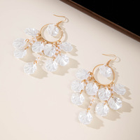 Boucles d'oreilles pendantes élégantes style bohème, en forme de pétale de coquillage nacré, avec longues pampilles, plaquées or, en fer léger, bijoux fantaisie pour femme