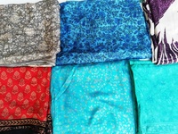 Sari en soie 100% imprimé floral, tissu pour confection de robes, tissu assorti, tissu vintage, sari en soie pour femmes, tissu en soie léger