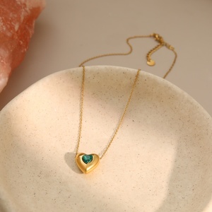 Collar con Colgante <span class=keywords><strong>de</strong></span> Corazón Romántico KITI, Joyería Resistente al Deslustre, Chapado en <span class=keywords><strong>Oro</strong></span> <span class=keywords><strong>de</strong></span> 18K, Acero Inoxidable, Zirconia Colorida, para Mujer - Product Image 6