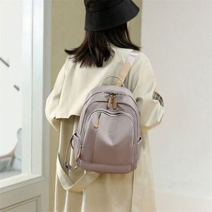 Échantillon gratuit 2023 : sac à dos tendance et stylé pour femmes de bureau, en polyester, convertible en sac à bandoulière - Product Image 5