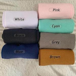 Serviette de sport personnalisée en microfibre à motif gaufré pour golfeur, promotionnelle pour le golf et les activités sportives - Product Image 2