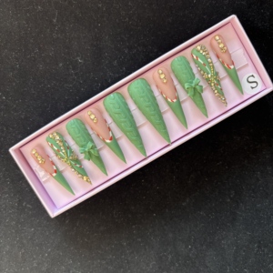 Vente flash - Ongles pressés à la main avec un design floral 3D - Ongles mignons pour le Nouvel An - Ongles faits à la main de haute qualité - Product Image 2