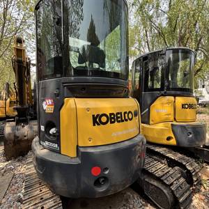 מחפרון זחלי משומש קובלקו SK35 3 טון מקורי מיפן, מחפרון קובלקו SK35 משומש - Product Image 2