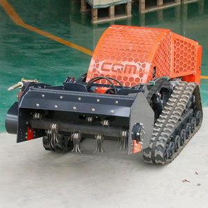 Tondeuse à gazon diesel télécommandée CCM, à fléaux, de qualité industrielle, sur chenilles, pour le désherbage et le défrichement des pentes - Product Image 1