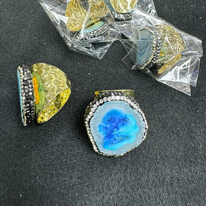 CH-LAR0343 tự nhiên không thường xuyên đá màu xanh/Đỏ Nhẫn lớn bán buôn có thể điều chỉnh mã não Nhẫn người đàn ông cổ điển phụ nữ đồ trang sức - Product Image 2