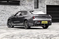 Lynk & Co 03 2.0TD Turbo DCT berline 2023 avec sièges en cuir et pneus R18
