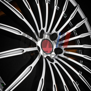 Thin Multi Spoke Concave Three Piece Forged Alloy Rim With Wheel Center Cover Custom Surface Finish Universal Fit Aftermarket - Product Image 2