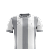 Uniformes de football personnalisables de haute qualité 100% polyester à manches courtes imprimés avec service OEM pour adultes