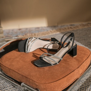 <span class=keywords><strong>Scarpe</strong></span> <span class=keywords><strong>da</strong></span> <span class=keywords><strong>Sposa</strong></span> Winter Evergreen Club Gladiator in Finta Pelle e Raso con Strass, Punta Affusolata e <span class=keywords><strong>Tacco</strong></span> a Spillo, Leggere - Product Image 6