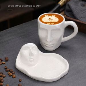 ชุดแก้วกาแฟเซรามิกสองชั้น DD4090 ลายจูบ งานแฮนด์เมด พร้อมถาด สำหรับวันวาเลนไทน์ วันครบรอบแต่งงาน - Product Image 1