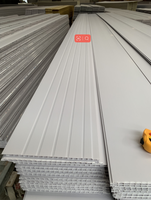 Panneaux de plafond carrés modernes en PVC, application artistique pour la maison, ignifuges, résistants à l'humidité, insonorisés, faux plafonds imperméables