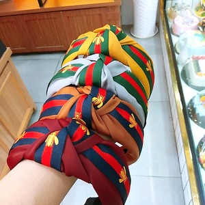 2025 <strong>Fabric</strong> Wide Edge Luxury Design Small Bee Knot <strong>Headband</strong> - Product Image 4