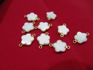 Juego de 2 Dijes de Plata de Ley Chapados en Oro con Conectores en Forma de Flor de Sodalita, Base de Latón, Estilo Clásico para Mujer - Product Image 2