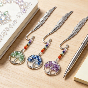 Marque-page en métal avec plume et arbre de vie en cristal naturel, perles chakra, idéal pour <span class=keywords><strong>les</strong></span> amateurs de livres et <span class=keywords><strong>les</strong></span> cadeaux (vente en gros) - Product Image 1