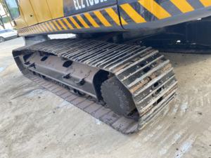 Pelle sur chenilles originale suédoise à haut rendement d'occasion de haute qualité Moteur VOLVO 210B Stock de matériel de construction à usage intensif - Product Image 5