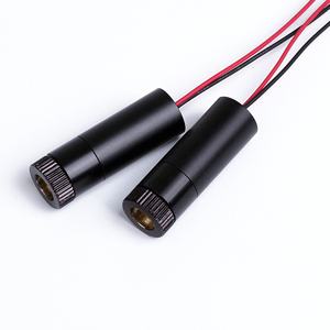 D12x45mm enfocable 505nm 520nm Línea Verde/lente cruzada PMMA módulo láser personalizable 1mW -- 200mW (ángulo de divergencia: 15 ~ 110 grados) - Product Image 1