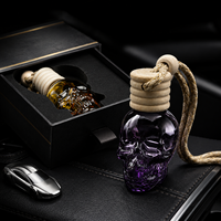 Bouteille diffuseur de parfum pour voiture en verre coloré de 8 ml, réutilisable, avec design tête de mort cool, bouchon en bois et corde, vente en gros