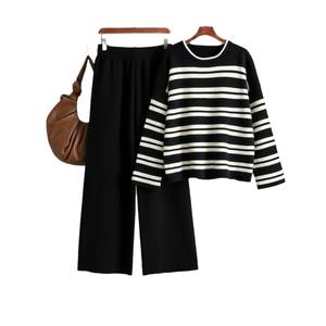 Зимний вязаный комплект Blubelle для женщин: свитер в полоску с круглым вырезом + брюки с широкими штанинами, комплект из двух предметов - Product Image 6