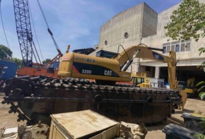 Used Amphibious Excavator Dredger C 320CL 320D 320D2 Excavator - Product Image 2