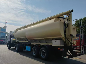 Camion de transport de fourrage en vrac Shaanxi Auto 6X4 de 35 mètres cubes, semi-remorque de transport de fourrage en vrac à trois essieux - Product Image 5